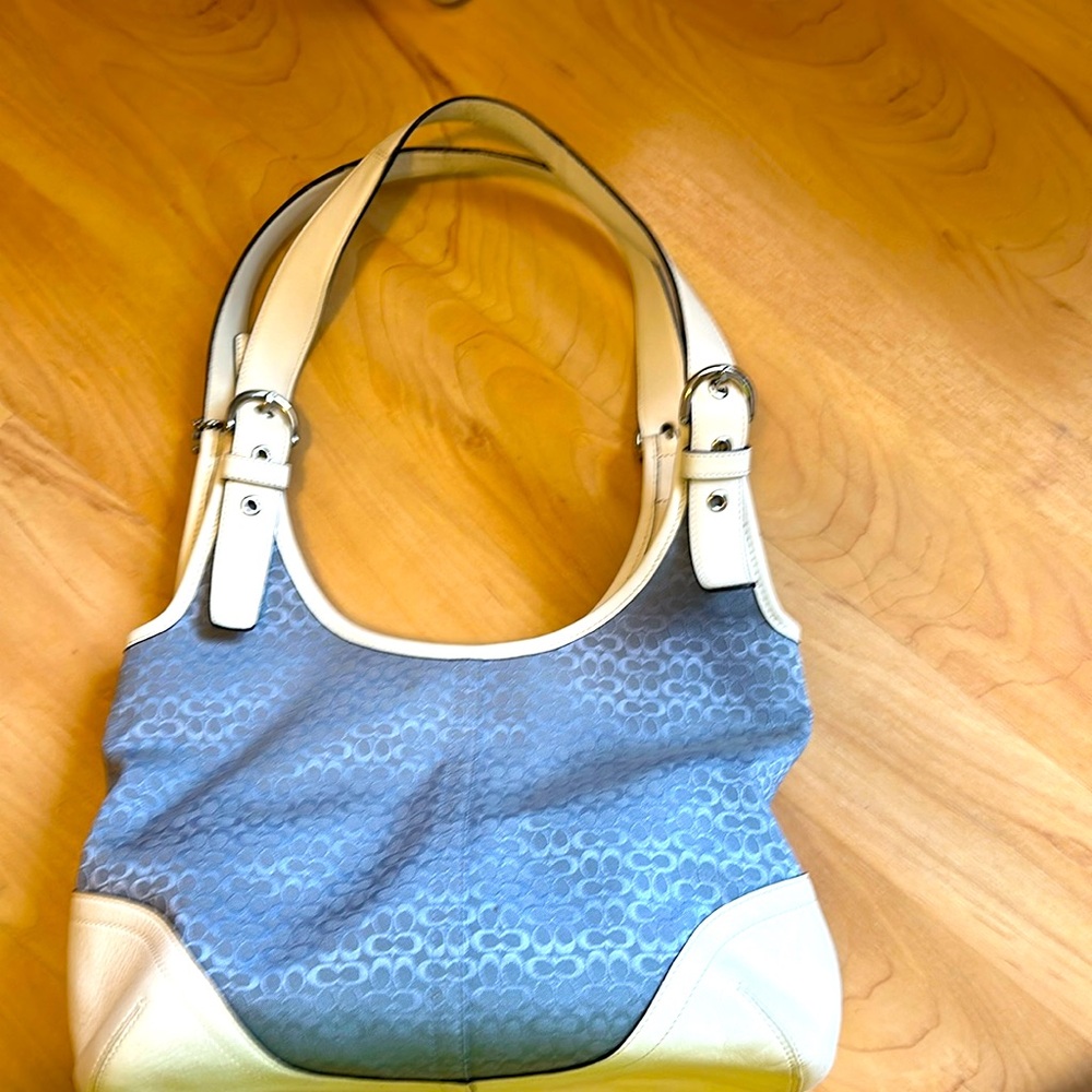 Coach hobo tote bag.